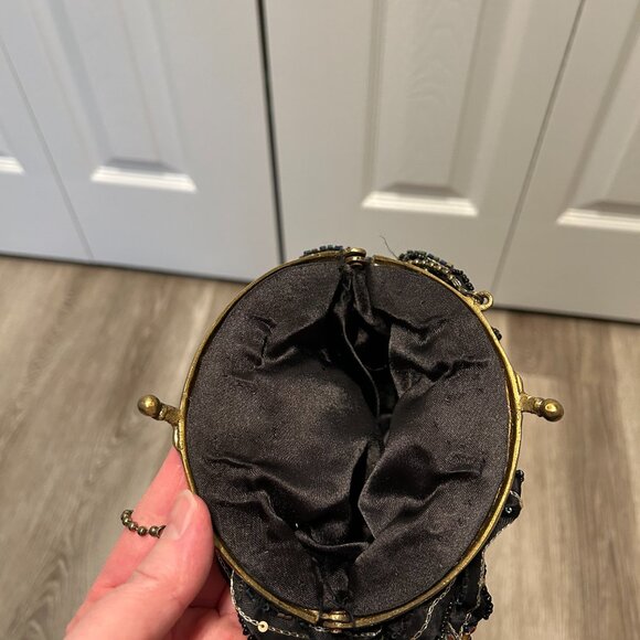 Elegant Black Beaded Clutch with Floral Design - Picture 6 of 12